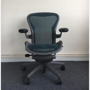Aeron Chairs – Herman Miller – in Green
